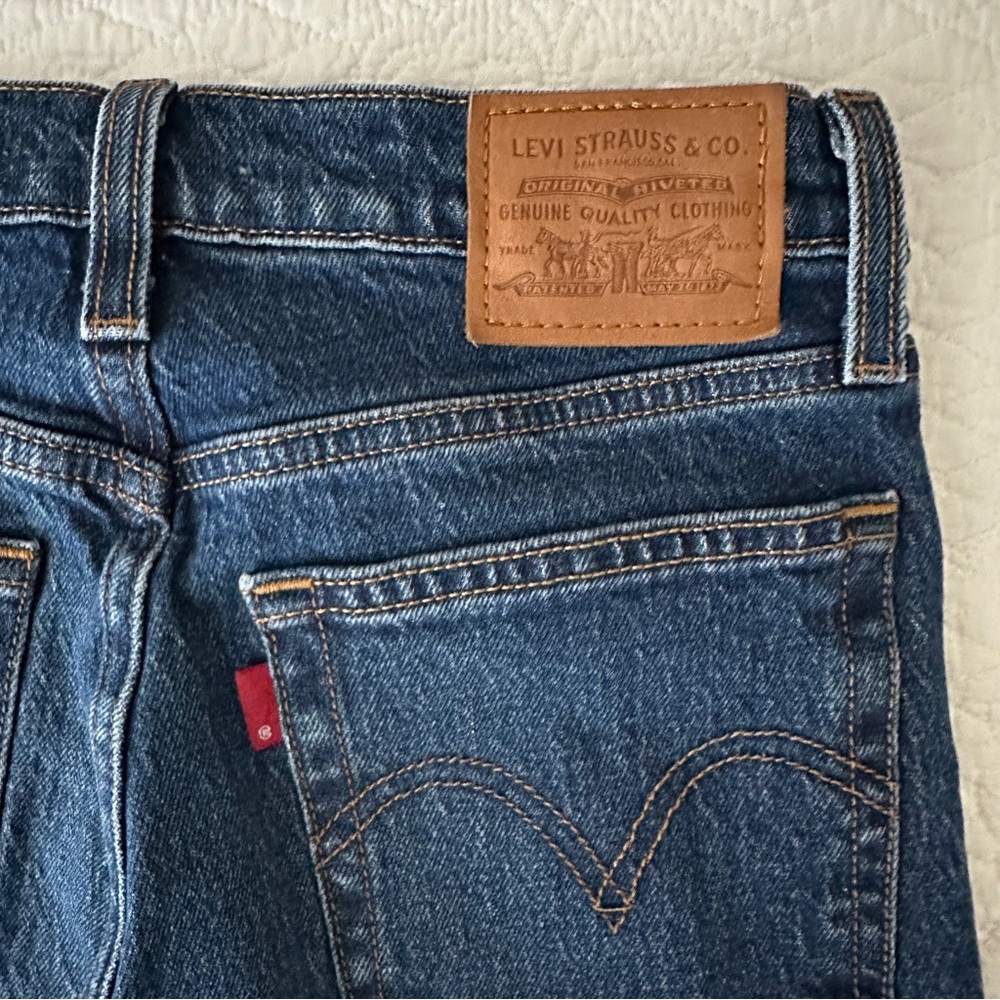 Levi’s Premium Denim Women’s Wedgie Straight Fit Jeans  25” Button Fly - Picture 14 of 15